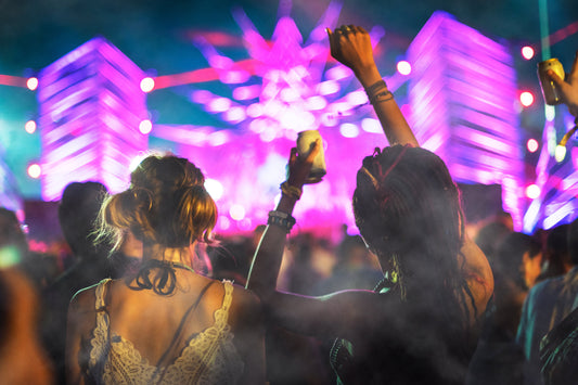 A Importância da Proteção Auditiva em Festivais de Música - Nebula Audio